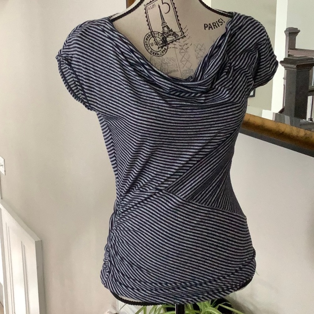 NAVY & GREY TOP